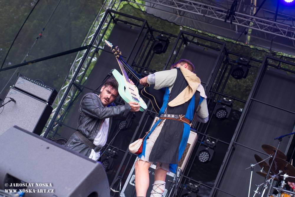 Okoř slavila plnoletost s Chinaski, Tomášem Klusem, Annou K. nebo Mirai