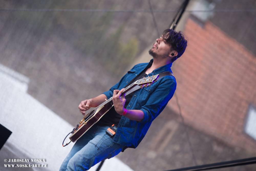 Okoř slavila plnoletost s Chinaski, Tomášem Klusem, Annou K. nebo Mirai