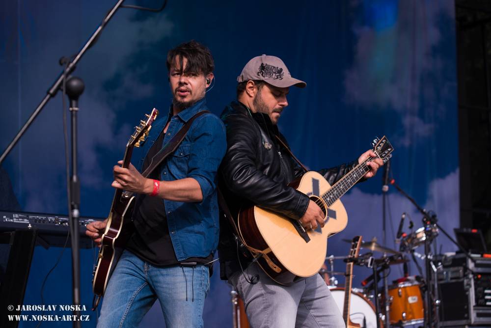 Okoř slavila plnoletost s Chinaski, Tomášem Klusem, Annou K. nebo Mirai