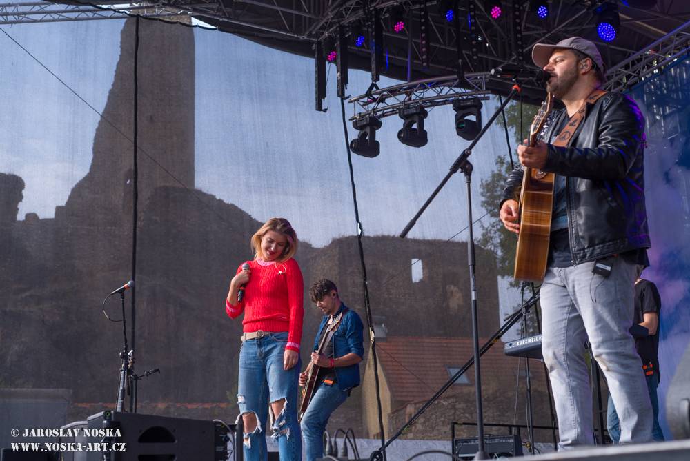 Okoř slavila plnoletost s Chinaski, Tomášem Klusem, Annou K. nebo Mirai