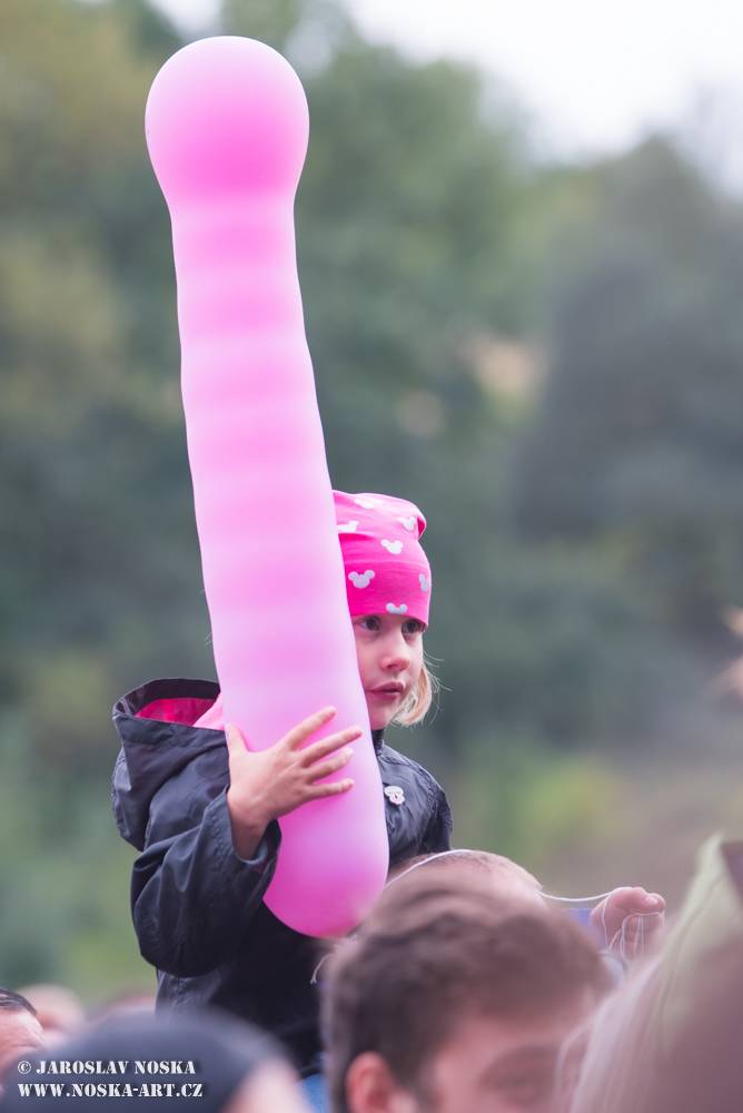 Okoř slavila plnoletost s Chinaski, Tomášem Klusem, Annou K. nebo Mirai