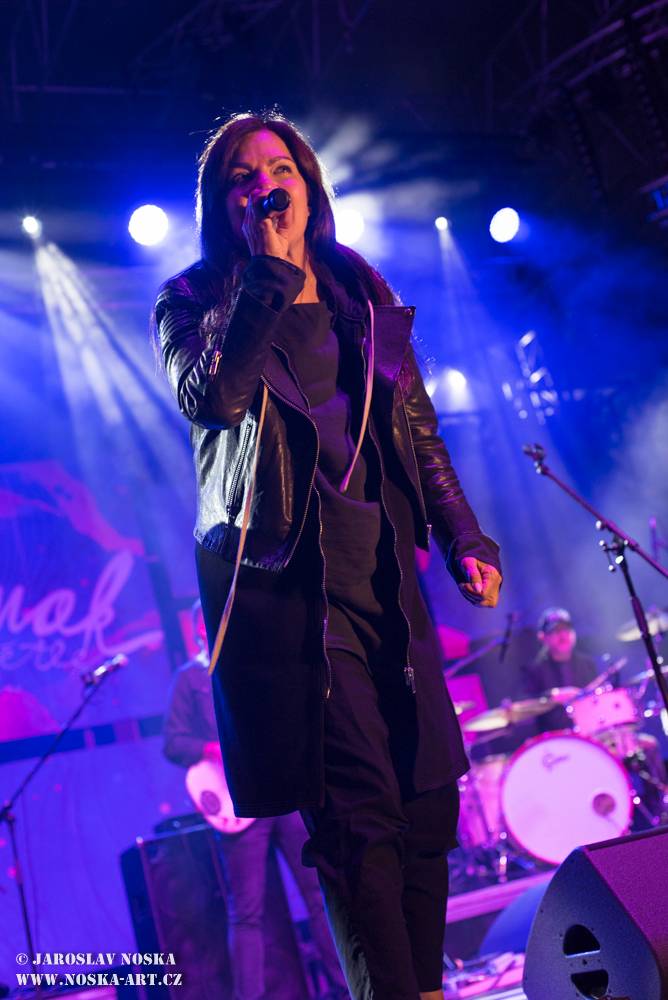 Okoř slavila plnoletost s Chinaski, Tomášem Klusem, Annou K. nebo Mirai