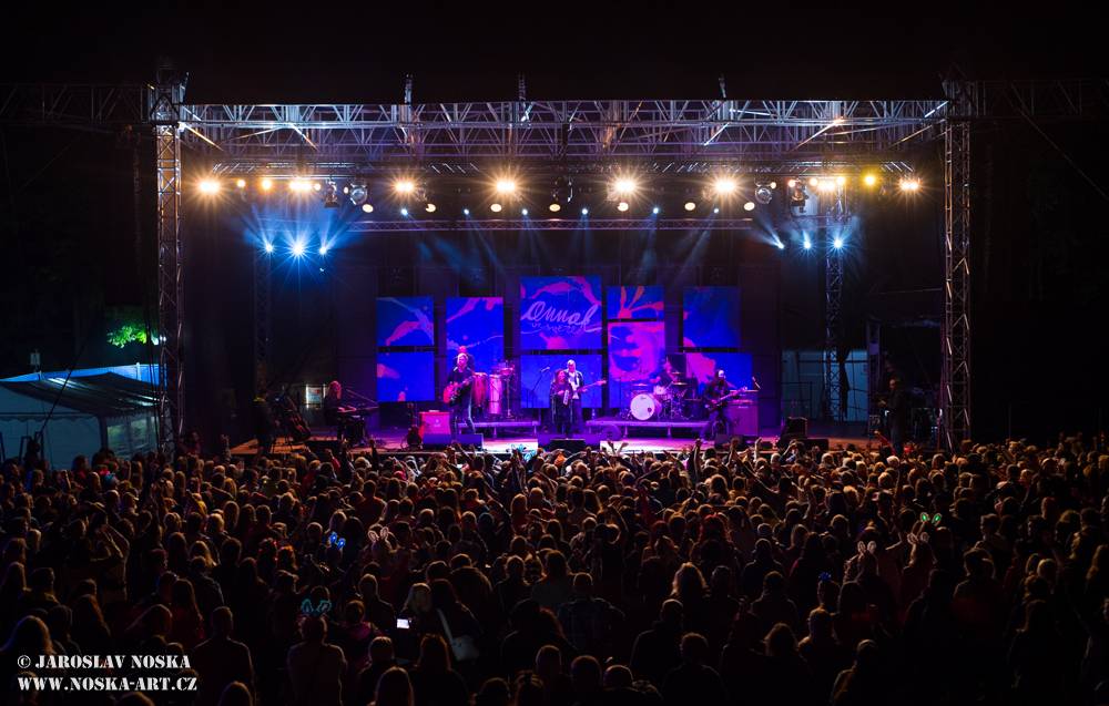 Okoř slavila plnoletost s Chinaski, Tomášem Klusem, Annou K. nebo Mirai