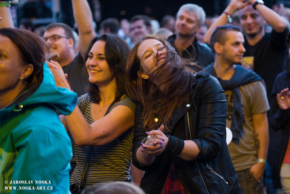 Létofest v Karlových Varech: První den zahráli Inekafe, Chinaski a jako zlatý hřeb Mandrage