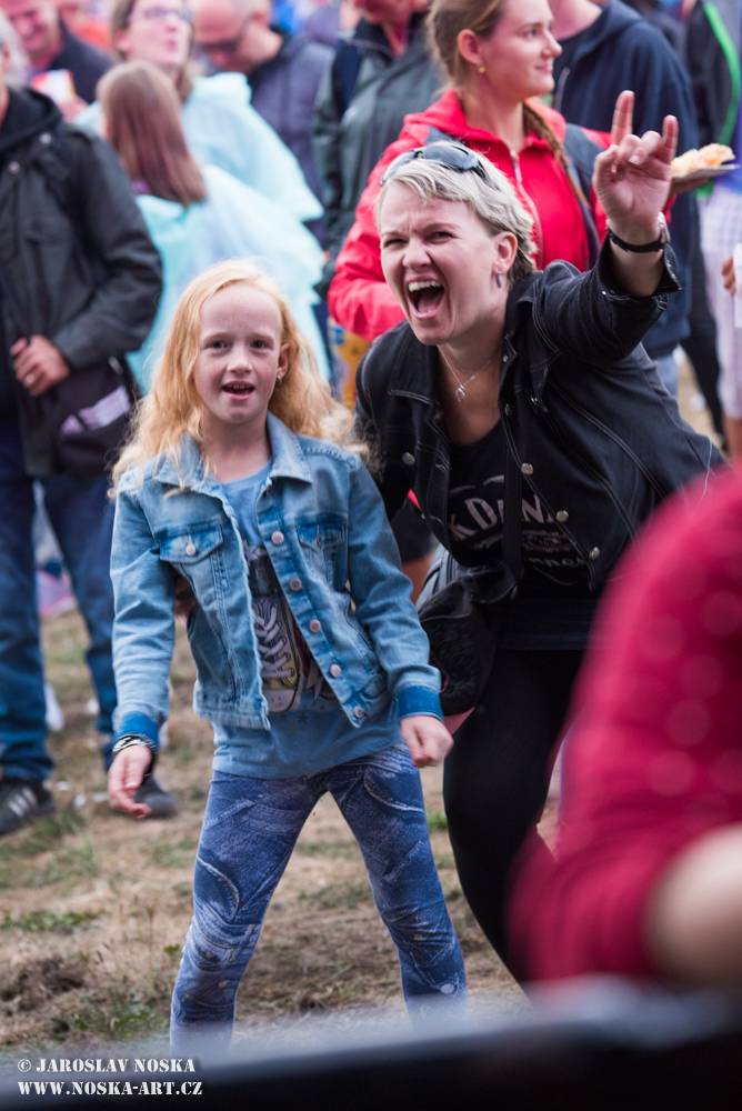 Létofest v Karlových Varech: První den zahráli Inekafe, Chinaski a jako zlatý hřeb Mandrage