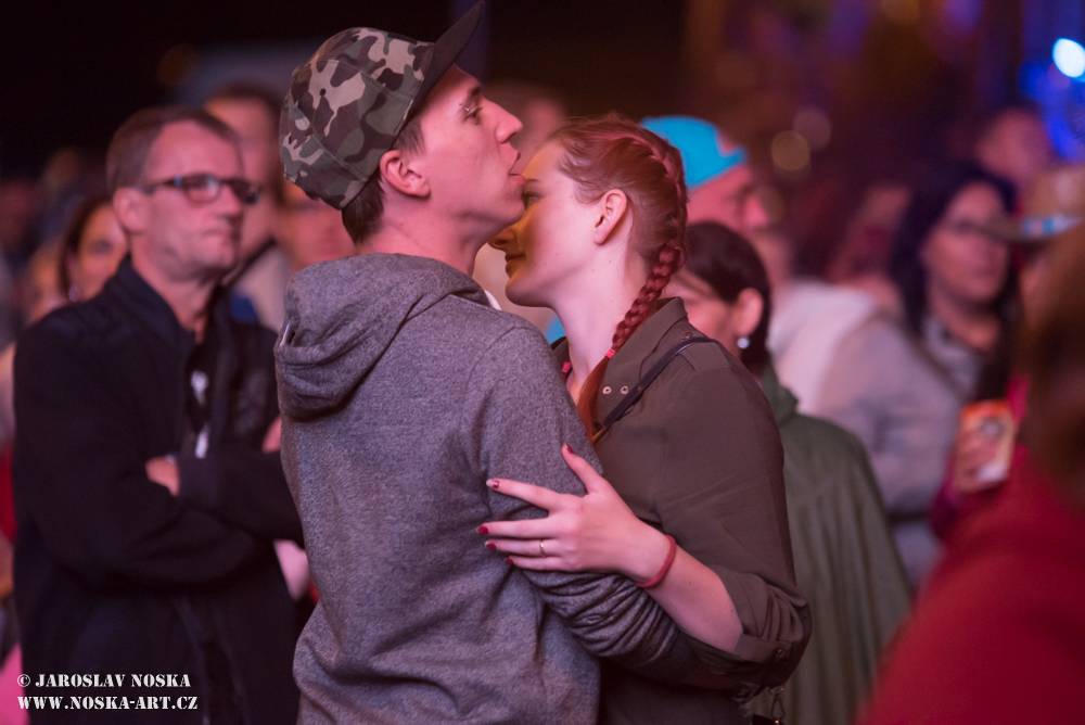 Létofest v Karlových Varech: První den zahráli Inekafe, Chinaski a jako zlatý hřeb Mandrage