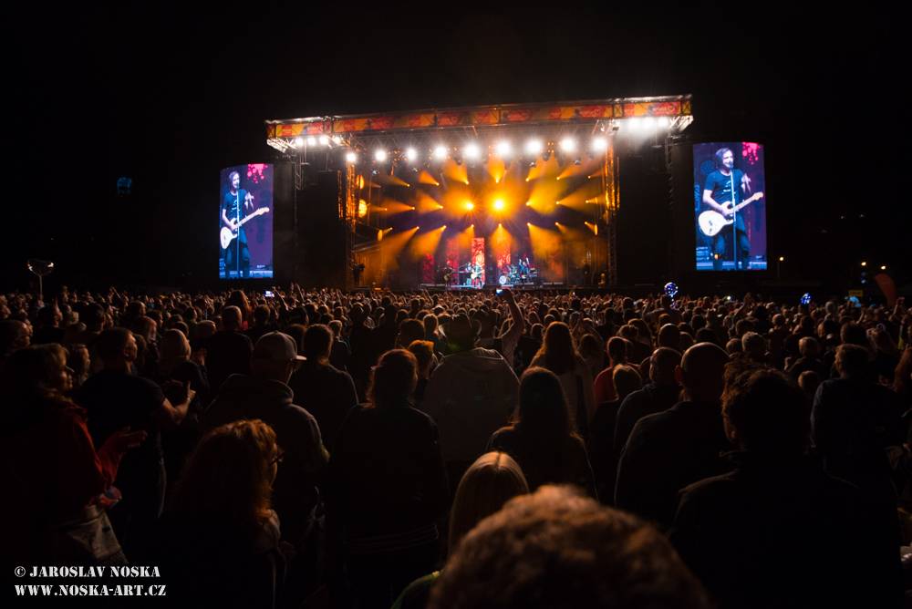 Létofest v Karlových Varech: První den zahráli Inekafe, Chinaski a jako zlatý hřeb Mandrage