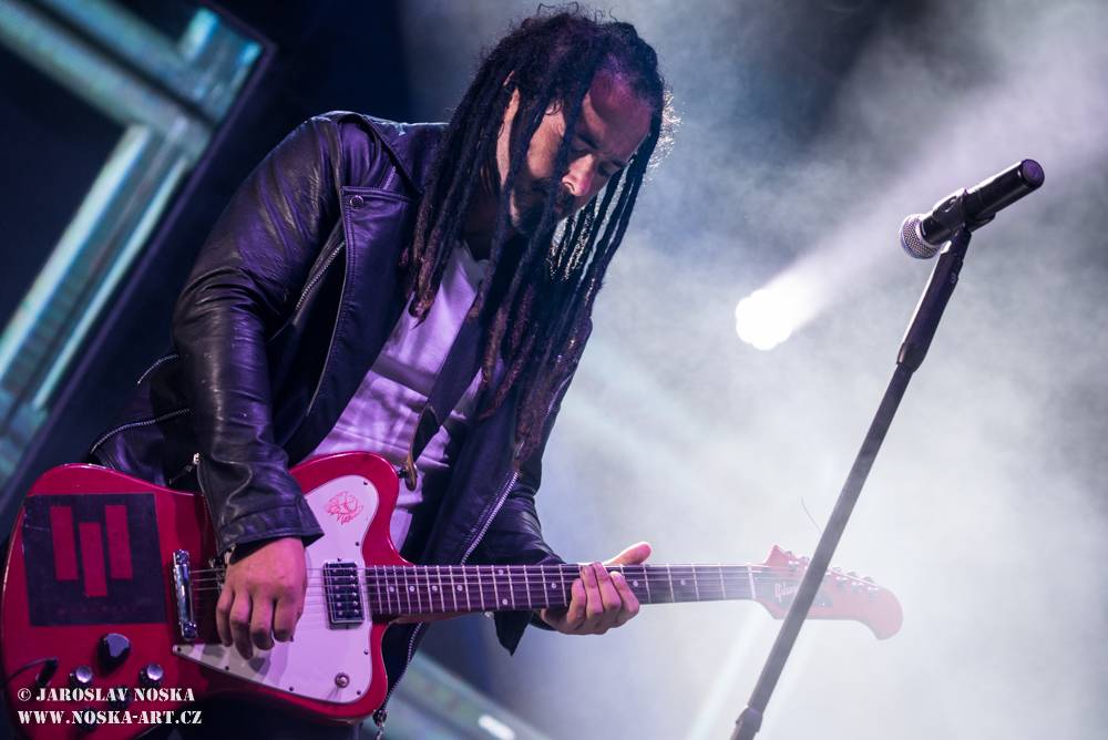 Létofest v Karlových Varech: První den zahráli Inekafe, Chinaski a jako zlatý hřeb Mandrage