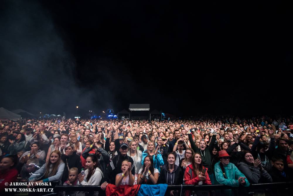 Létofest v Karlových Varech: První den zahráli Inekafe, Chinaski a jako zlatý hřeb Mandrage