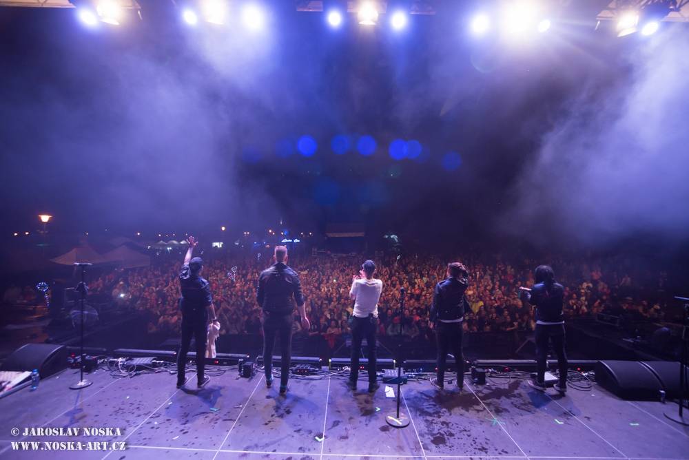 Létofest v Karlových Varech: První den zahráli Inekafe, Chinaski a jako zlatý hřeb Mandrage