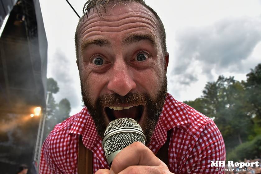 Loket dobyli rockeři a metalisté: Dymytry, Harlej, Arakain nebo Trautenberk rozvášnili fanoušky v podhradí