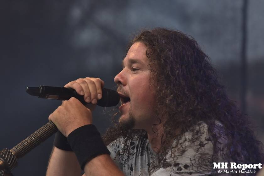 Loket dobyli rockeři a metalisté: Dymytry, Harlej, Arakain nebo Trautenberk rozvášnili fanoušky v podhradí