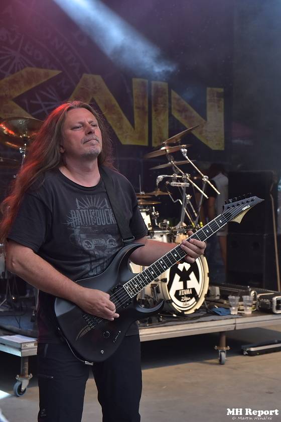 Loket dobyli rockeři a metalisté: Dymytry, Harlej, Arakain nebo Trautenberk rozvášnili fanoušky v podhradí