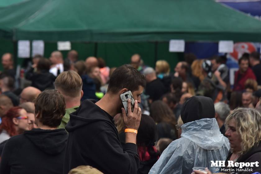 Loket dobyli rockeři a metalisté: Dymytry, Harlej, Arakain nebo Trautenberk rozvášnili fanoušky v podhradí