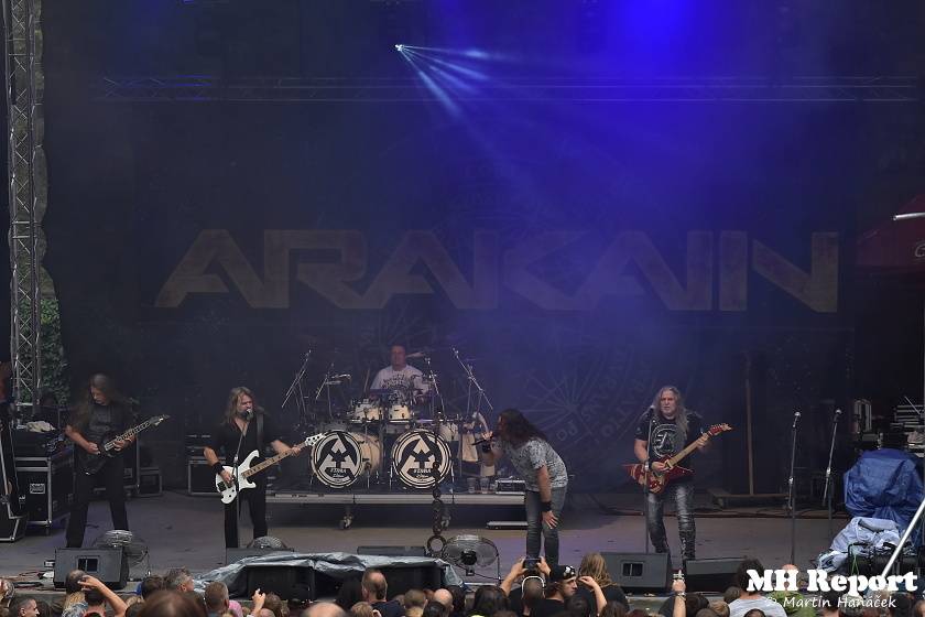 Loket dobyli rockeři a metalisté: Dymytry, Harlej, Arakain nebo Trautenberk rozvášnili fanoušky v podhradí