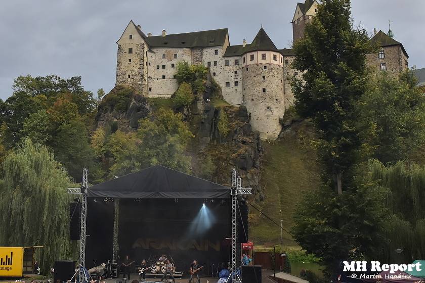 Loket dobyli rockeři a metalisté: Dymytry, Harlej, Arakain nebo Trautenberk rozvášnili fanoušky v podhradí