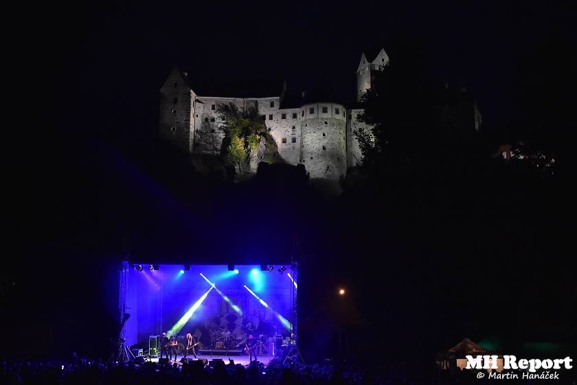 Loket dobyli rockeři a metalisté: Dymytry, Harlej, Arakain nebo Trautenberk rozvášnili fanoušky v podhradí