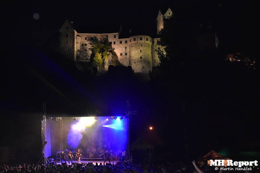 Loket dobyli rockeři a metalisté: Dymytry, Harlej, Arakain nebo Trautenberk rozvášnili fanoušky v podhradí