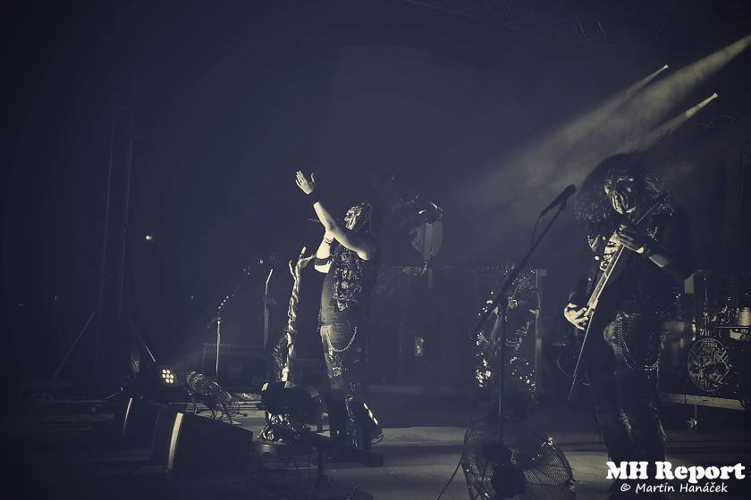 Loket dobyli rockeři a metalisté: Dymytry, Harlej, Arakain nebo Trautenberk rozvášnili fanoušky v podhradí