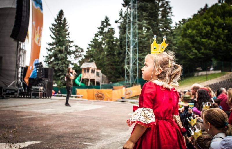 Kryštof Kemp bavil v Plzni: Richard Krajčo se fanouškům zvěčnil na mnoha selfie, zahráli Petr Janda i No Name
