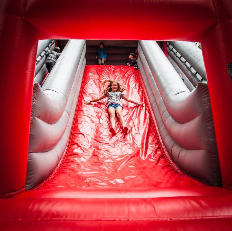 Kryštof Kemp bavil v Plzni: Richard Krajčo se fanouškům zvěčnil na mnoha selfie, zahráli Petr Janda i No Name