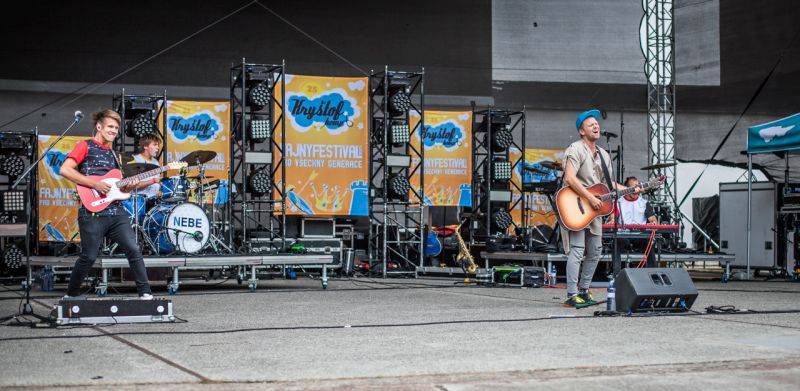 Kryštof Kemp bavil v Plzni: Richard Krajčo se fanouškům zvěčnil na mnoha selfie, zahráli Petr Janda i No Name