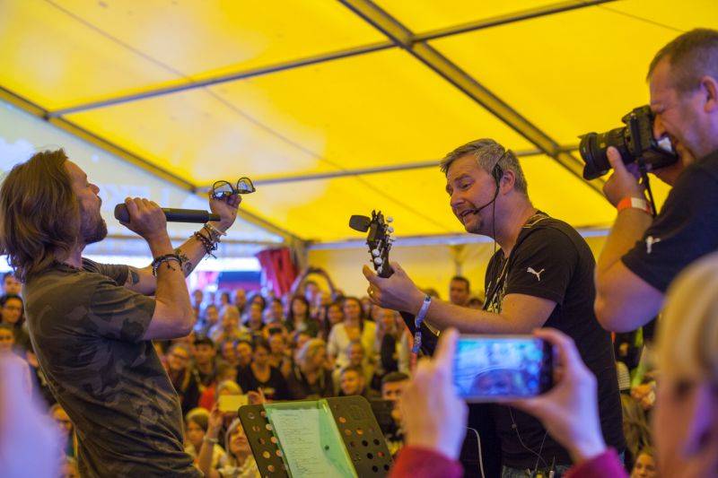 Kryštof Kemp bavil v Plzni: Richard Krajčo se fanouškům zvěčnil na mnoha selfie, zahráli Petr Janda i No Name