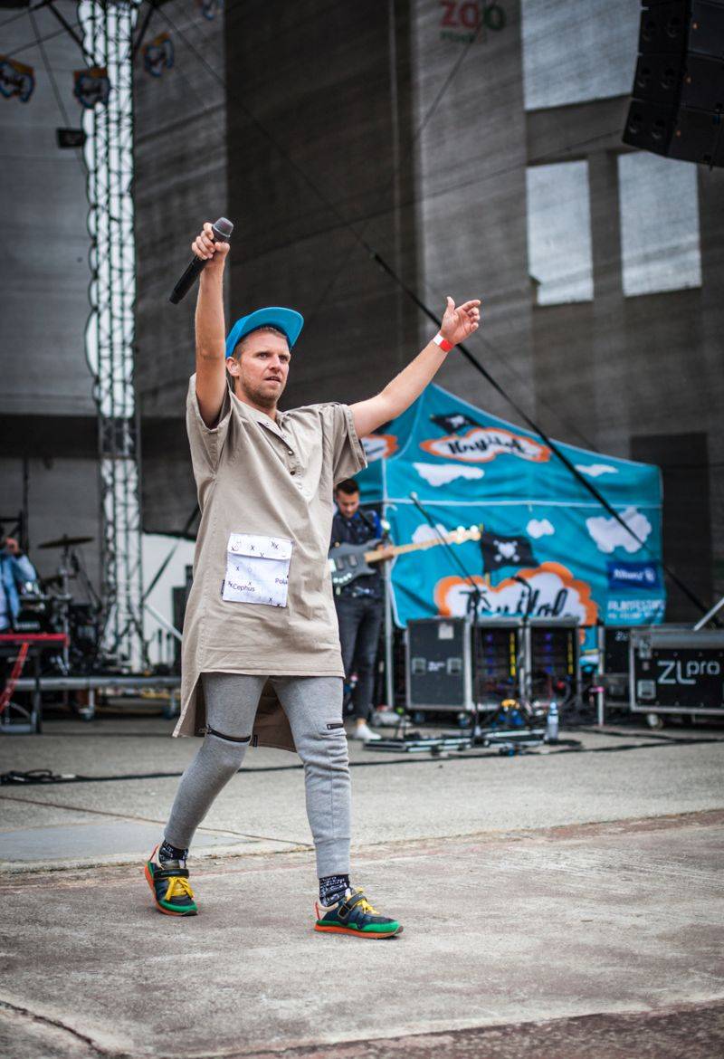 Kryštof Kemp bavil v Plzni: Richard Krajčo se fanouškům zvěčnil na mnoha selfie, zahráli Petr Janda i No Name