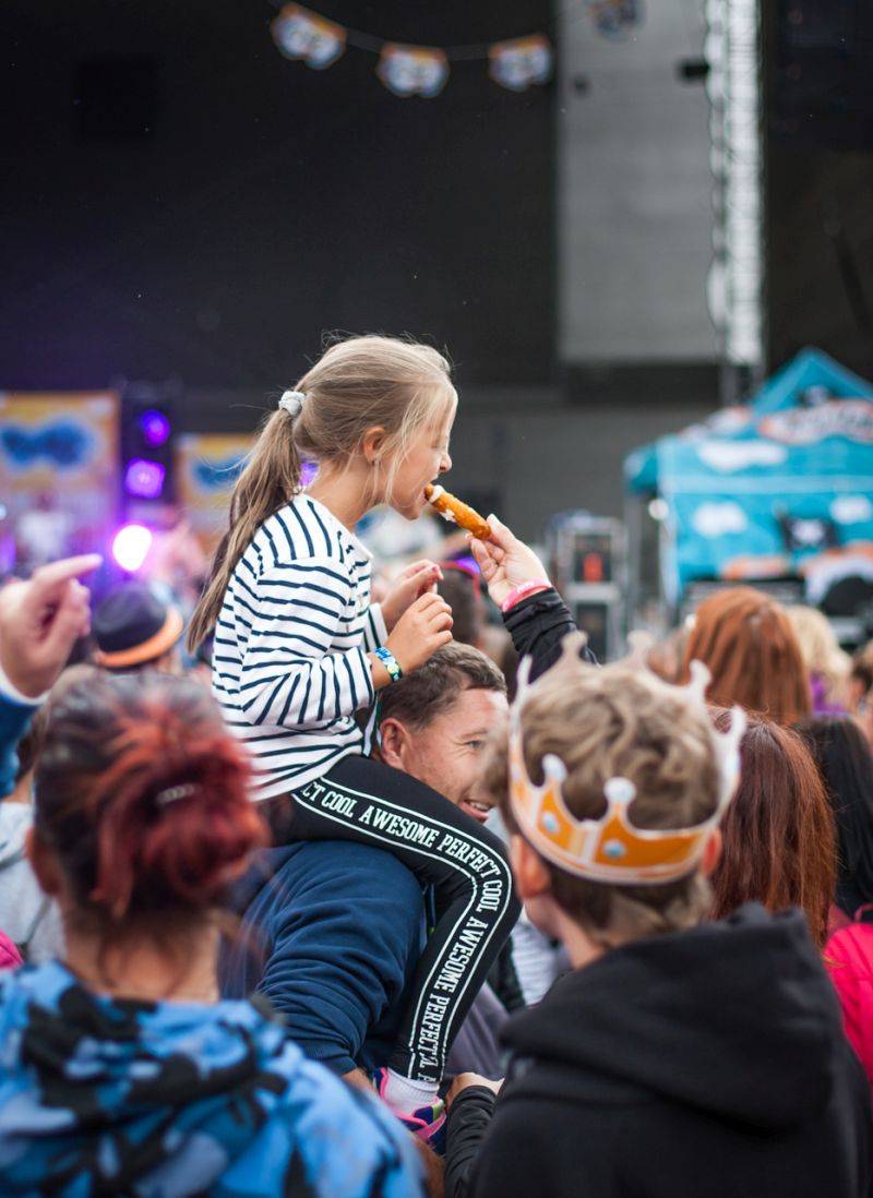 Kryštof Kemp bavil v Plzni: Richard Krajčo se fanouškům zvěčnil na mnoha selfie, zahráli Petr Janda i No Name