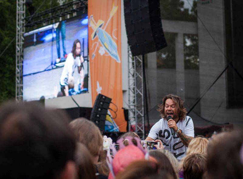 Kryštof Kemp bavil v Plzni: Richard Krajčo se fanouškům zvěčnil na mnoha selfie, zahráli Petr Janda i No Name