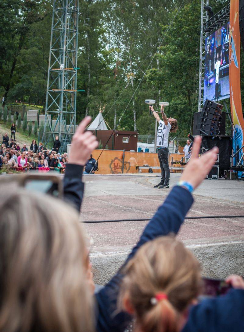 Kryštof Kemp bavil v Plzni: Richard Krajčo se fanouškům zvěčnil na mnoha selfie, zahráli Petr Janda i No Name