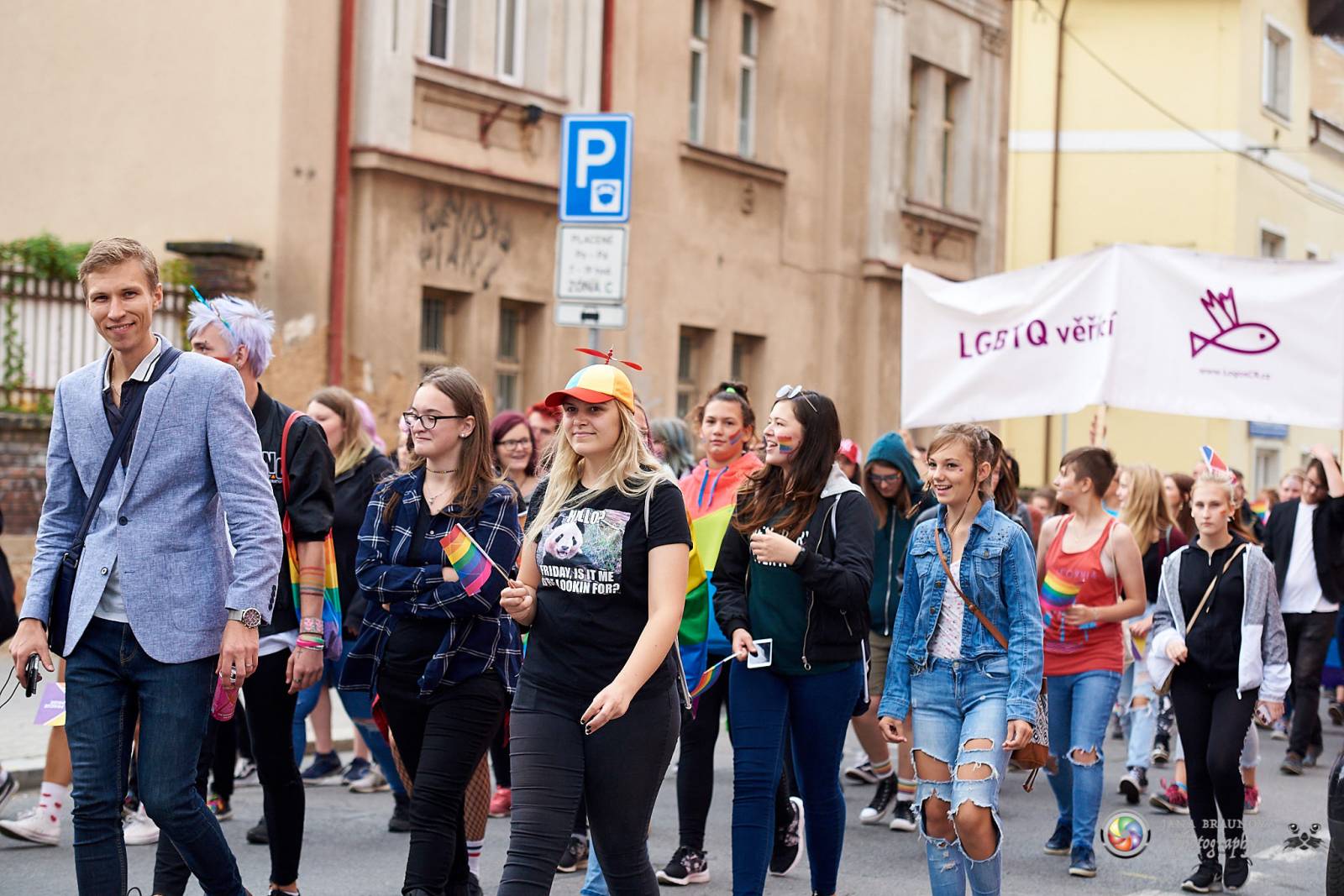 Pilsen Pride podruhé: Duhový průvod prošel Plzní, narušili ho demonstranti