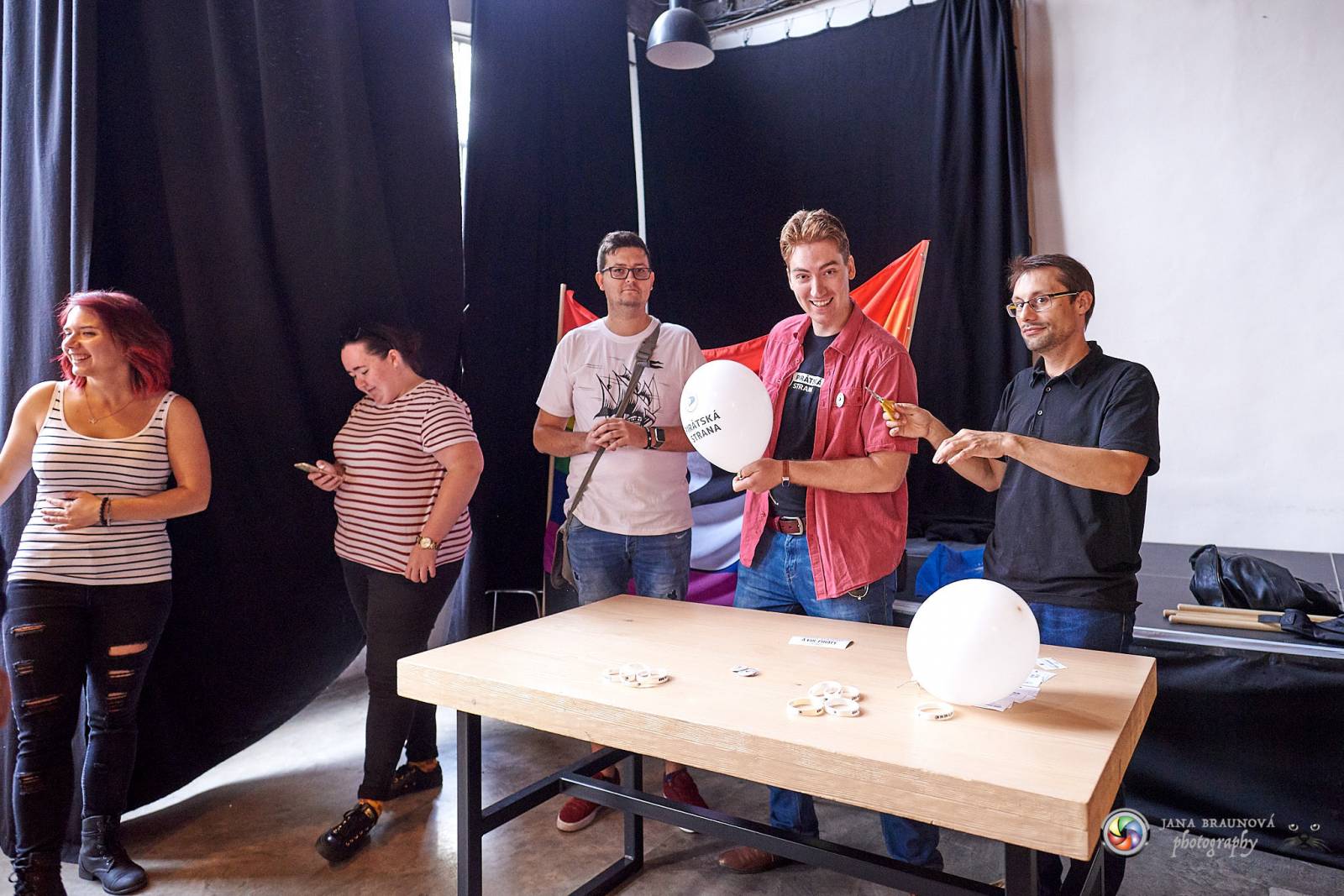 Pilsen Pride podruhé: Duhový průvod prošel Plzní, narušili ho demonstranti