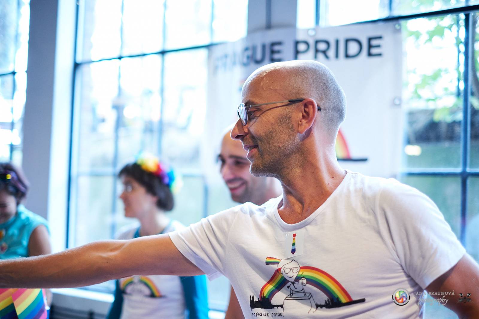 Pilsen Pride podruhé: Duhový průvod prošel Plzní, narušili ho demonstranti