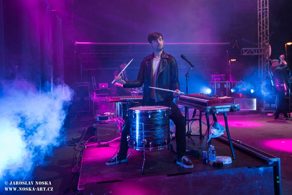 Radiofest v Ústí nad Labem: Finále programu obstarali Jelen a Mandrage s pompézní show 