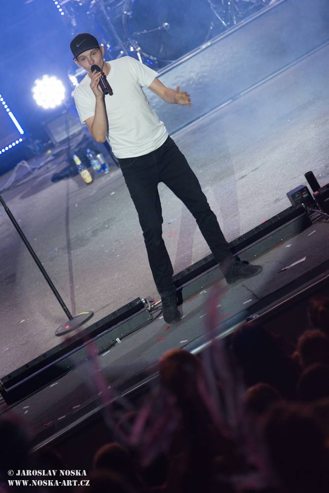 Radiofest v Ústí nad Labem: Finále programu obstarali Jelen a Mandrage s pompézní show 