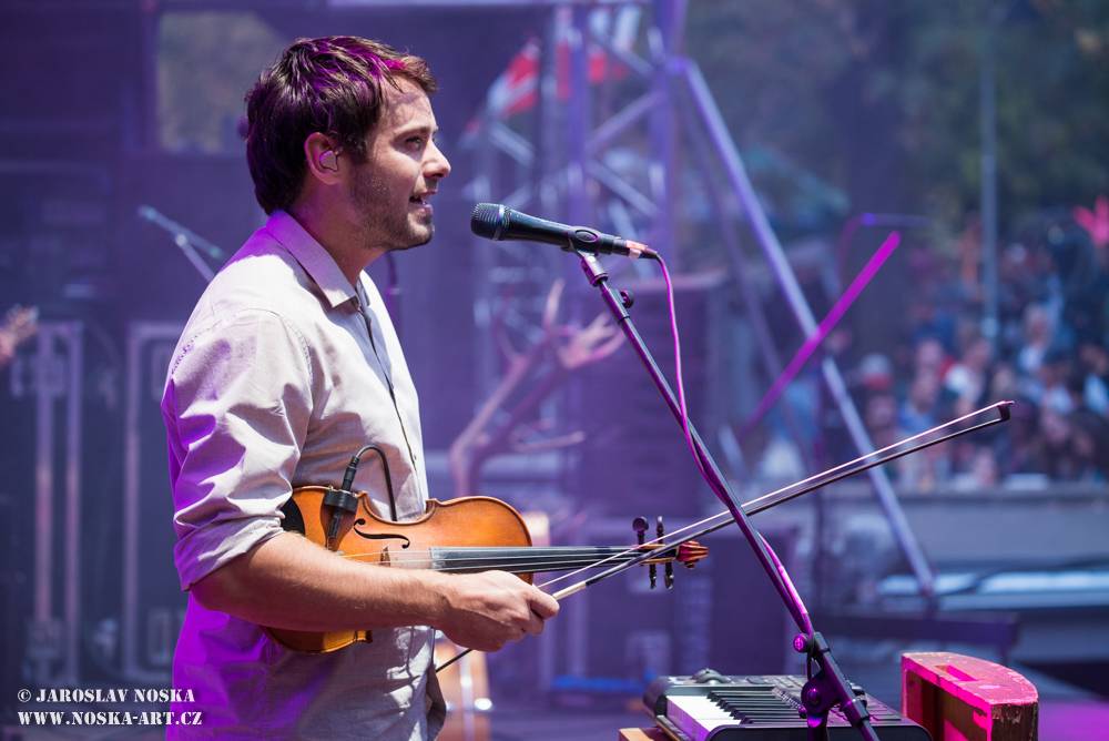 Radiofest v Ústí nad Labem: Finále programu obstarali Jelen a Mandrage s pompézní show 