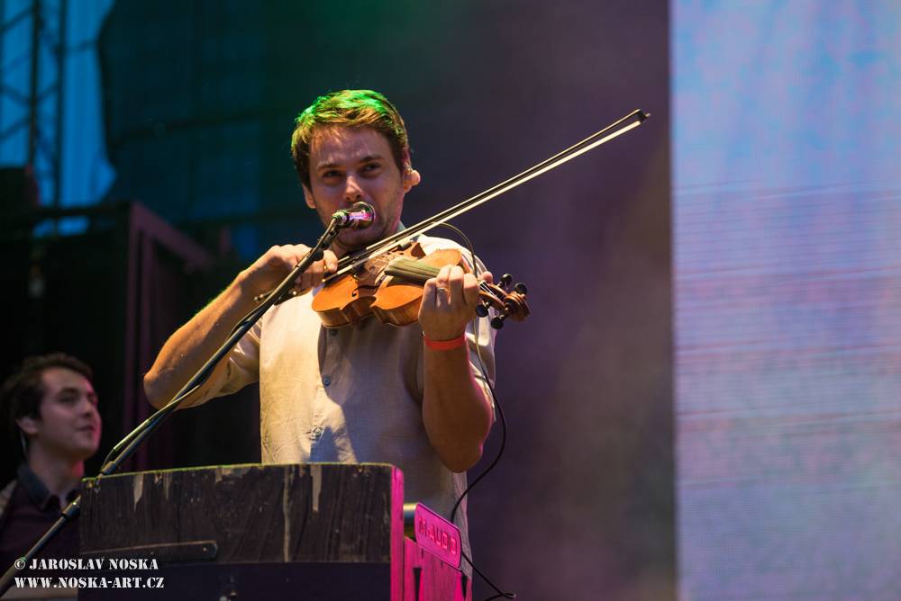 Radiofest v Ústí nad Labem: Finále programu obstarali Jelen a Mandrage s pompézní show 