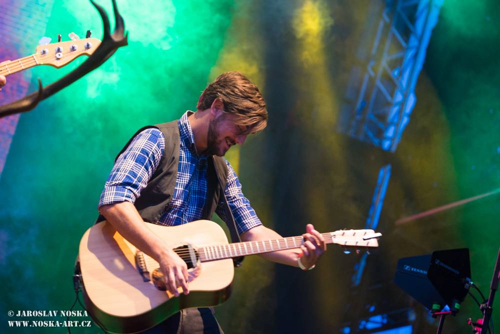 Radiofest v Ústí nad Labem: Finále programu obstarali Jelen a Mandrage s pompézní show 