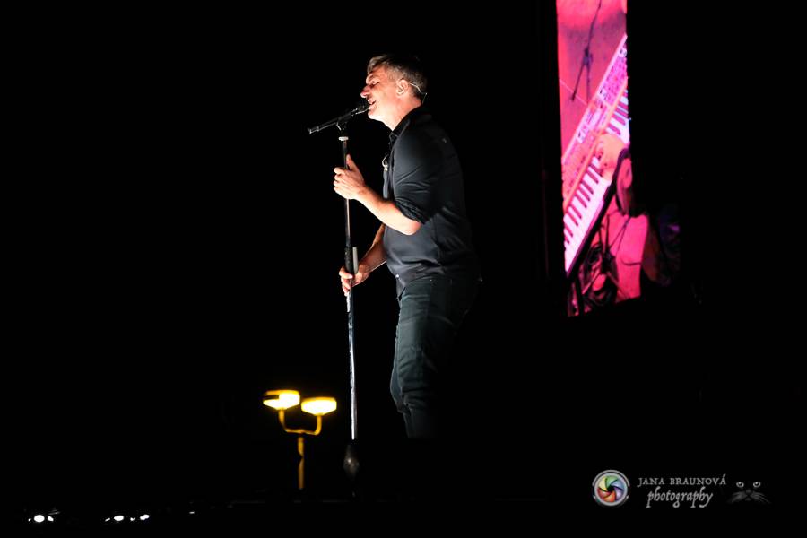 Létofest pokračuje v Plzni: První den odráželi nápor deště Chinaski, Mig 21 i BSP