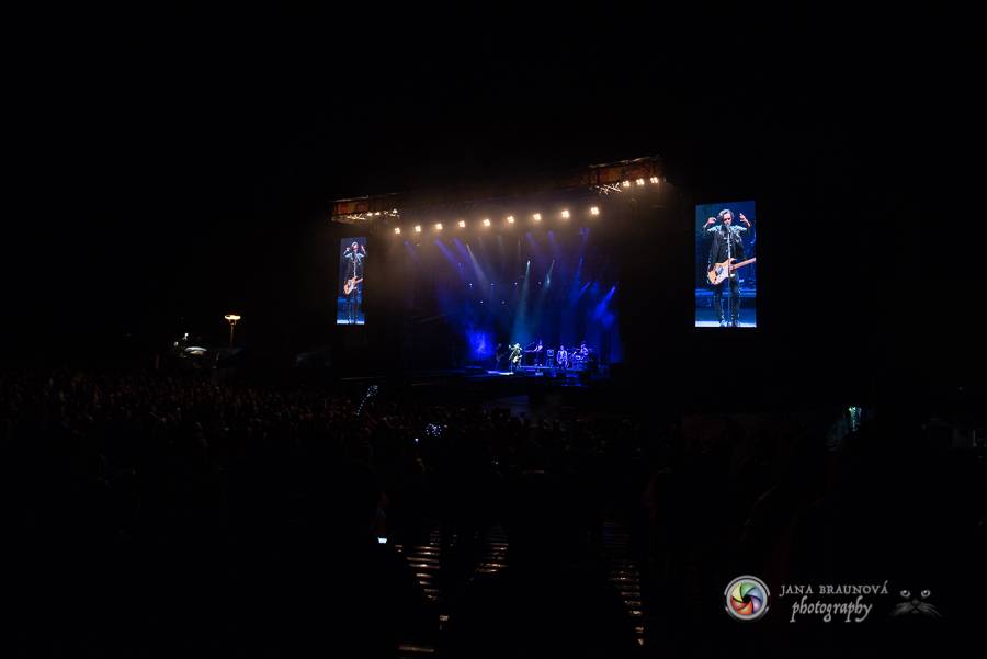 Létofest pokračuje v Plzni: První den odráželi nápor deště Chinaski, Mig 21 i BSP