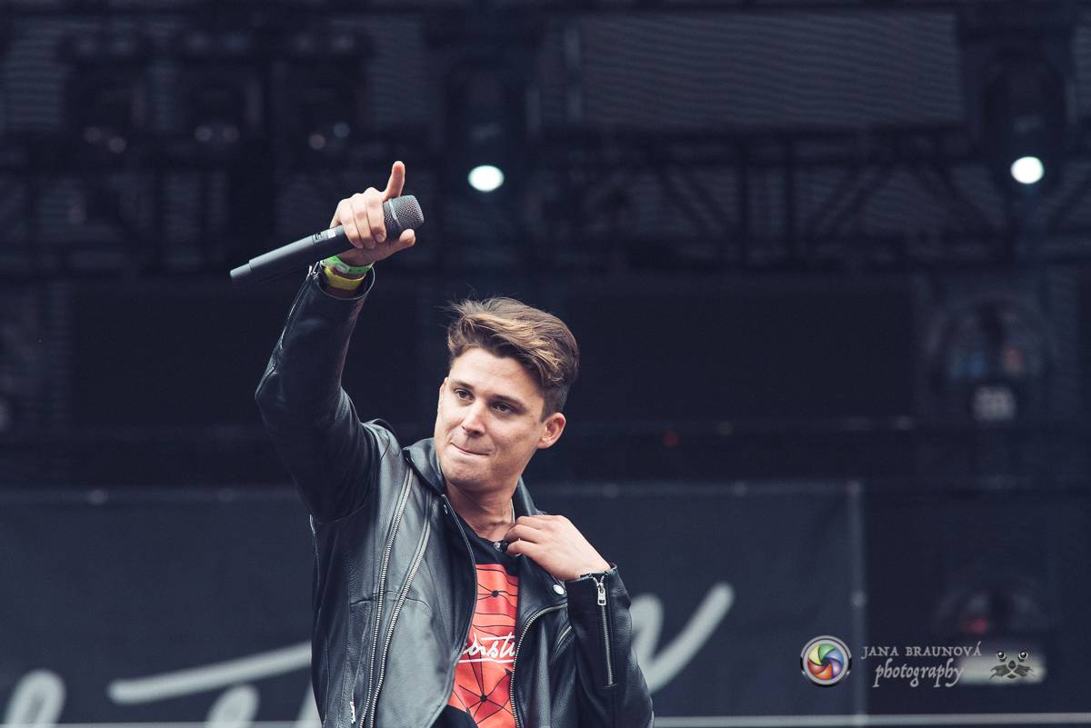 Promočený Létofest v Plzni rozpálili Kabát a Wanastowi Vjecy, Anna K. rozdávala pozitivní energii