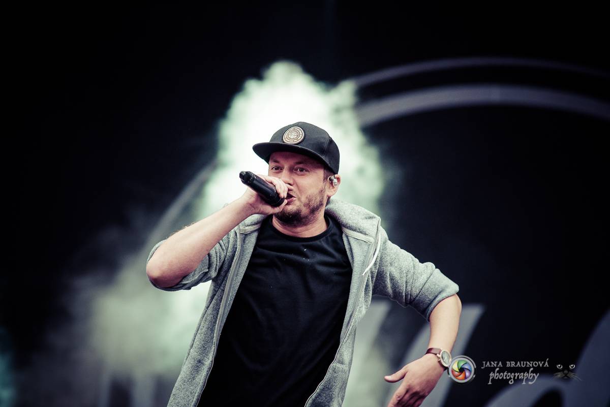 Promočený Létofest v Plzni rozpálili Kabát a Wanastowi Vjecy, Anna K. rozdávala pozitivní energii