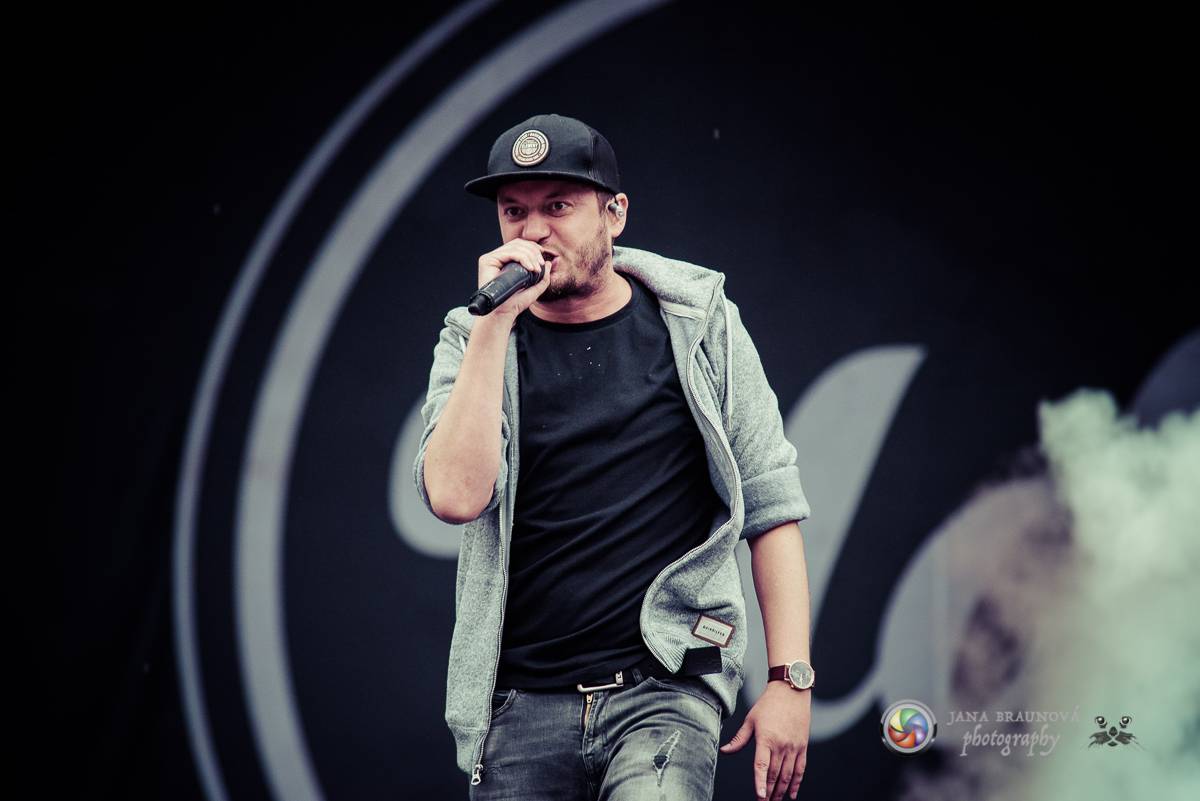 Promočený Létofest v Plzni rozpálili Kabát a Wanastowi Vjecy, Anna K. rozdávala pozitivní energii