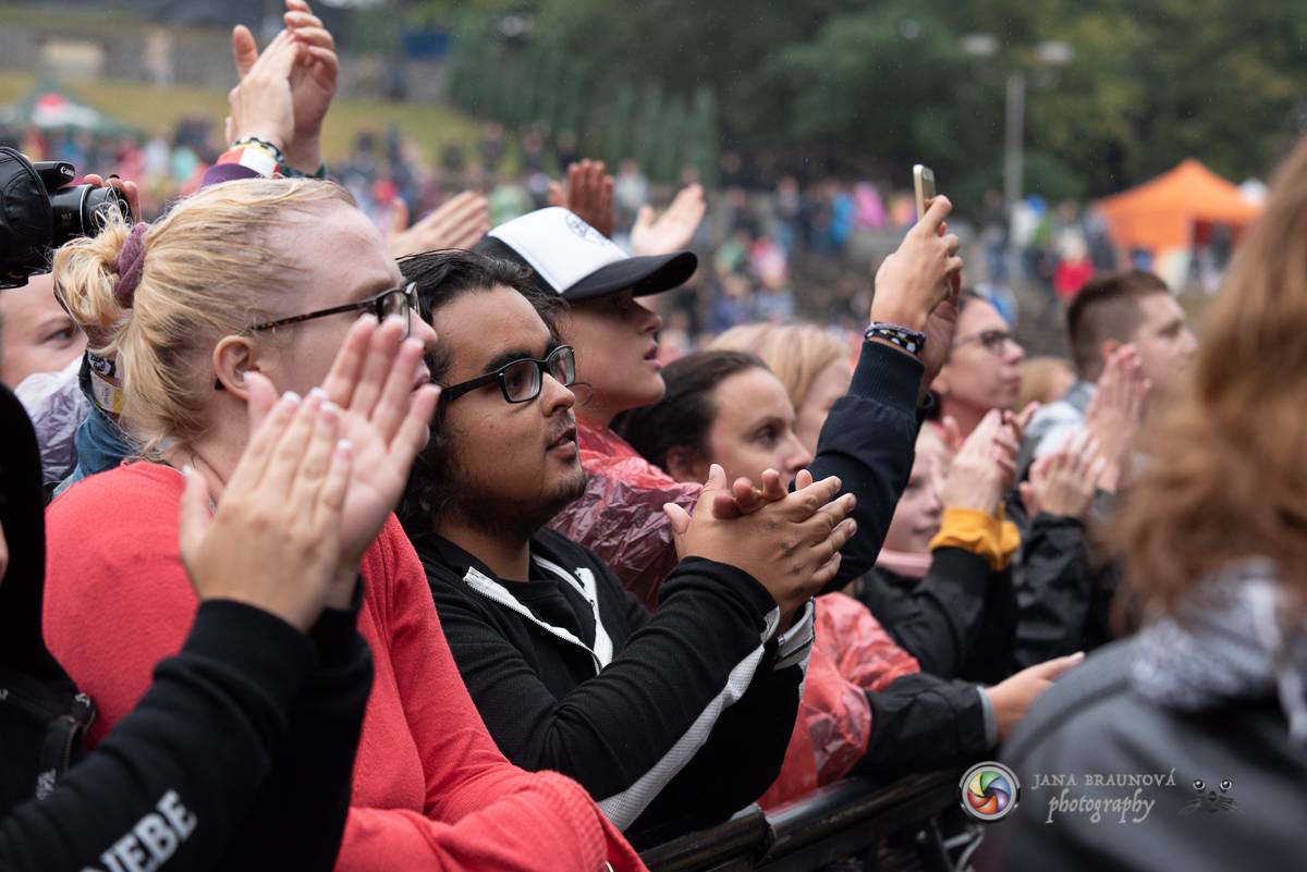 Promočený Létofest v Plzni rozpálili Kabát a Wanastowi Vjecy, Anna K. rozdávala pozitivní energii