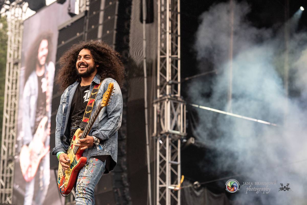 Promočený Létofest v Plzni rozpálili Kabát a Wanastowi Vjecy, Anna K. rozdávala pozitivní energii