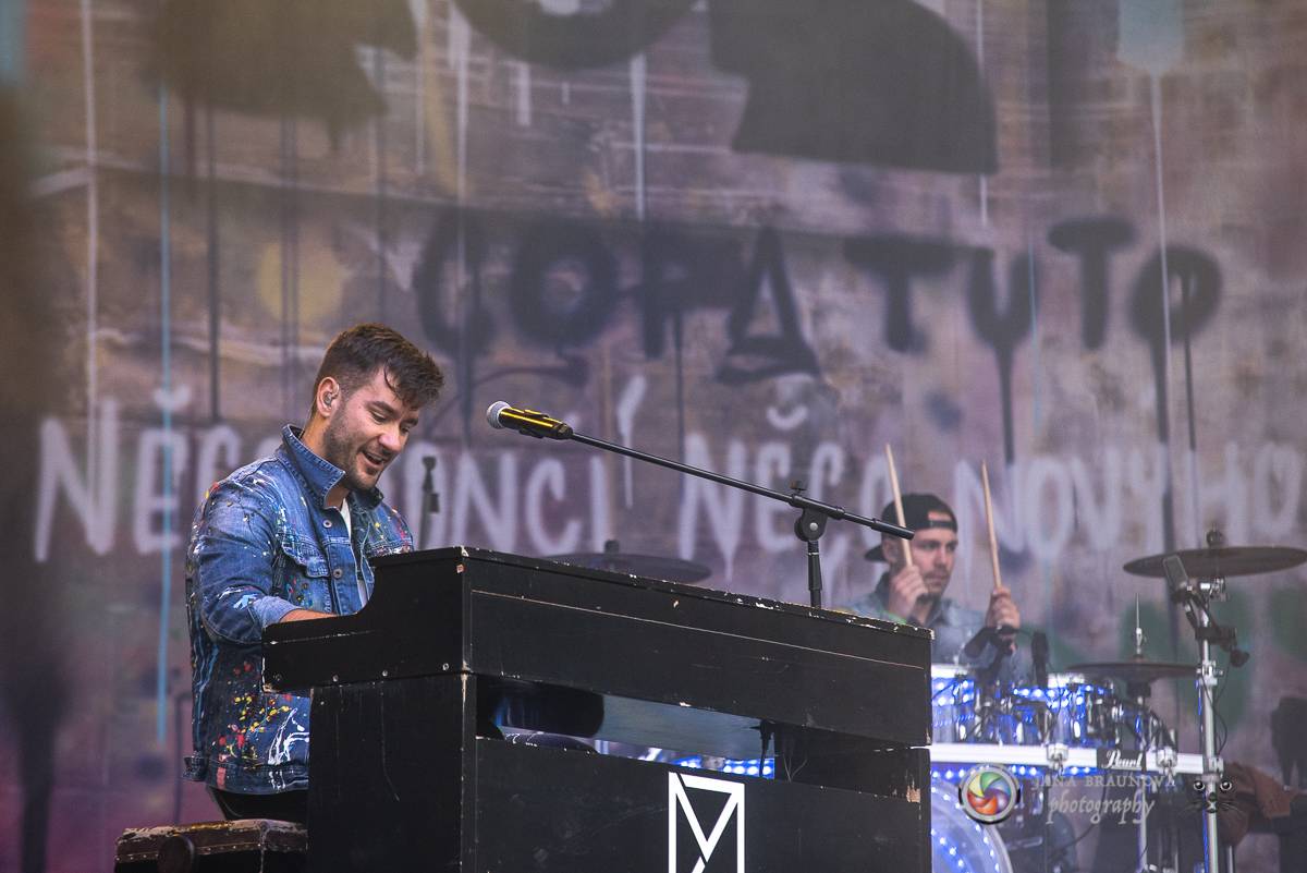 Promočený Létofest v Plzni rozpálili Kabát a Wanastowi Vjecy, Anna K. rozdávala pozitivní energii