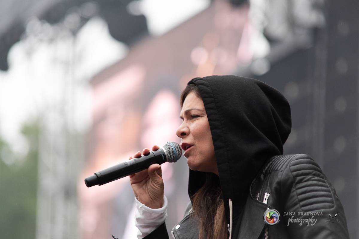 Promočený Létofest v Plzni rozpálili Kabát a Wanastowi Vjecy, Anna K. rozdávala pozitivní energii