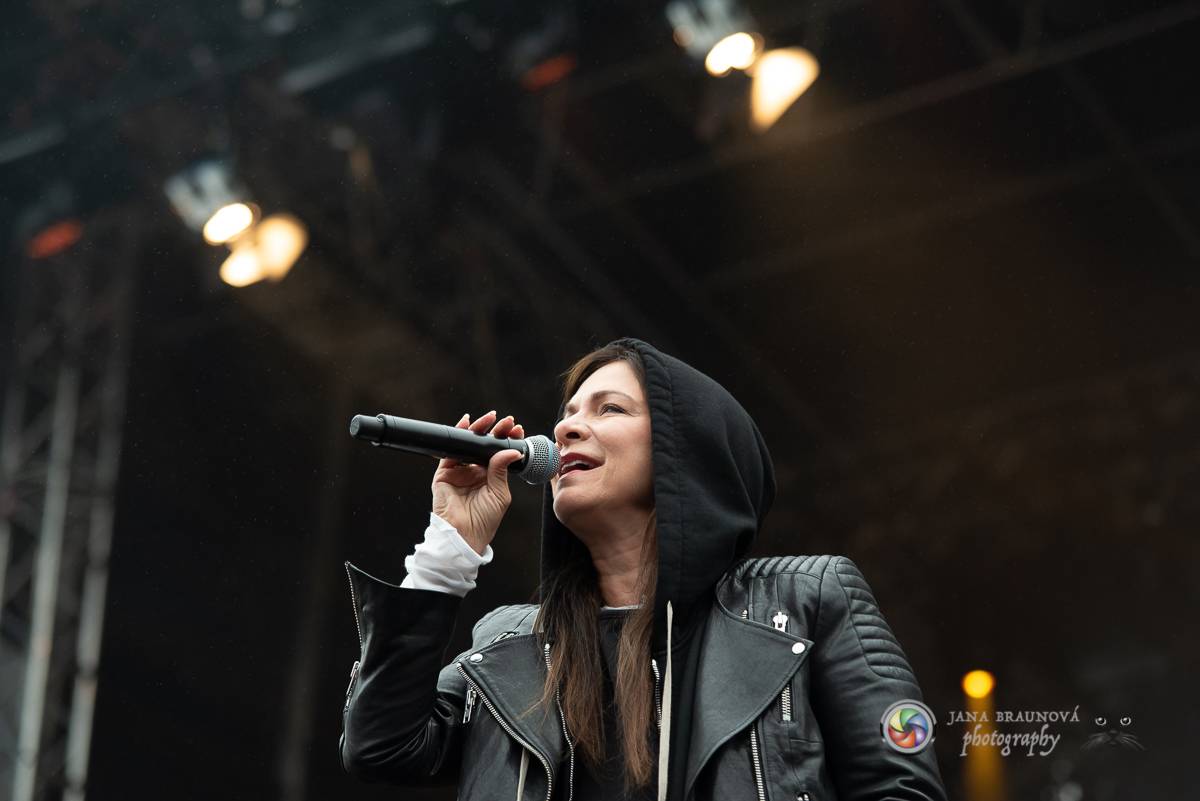 Promočený Létofest v Plzni rozpálili Kabát a Wanastowi Vjecy, Anna K. rozdávala pozitivní energii