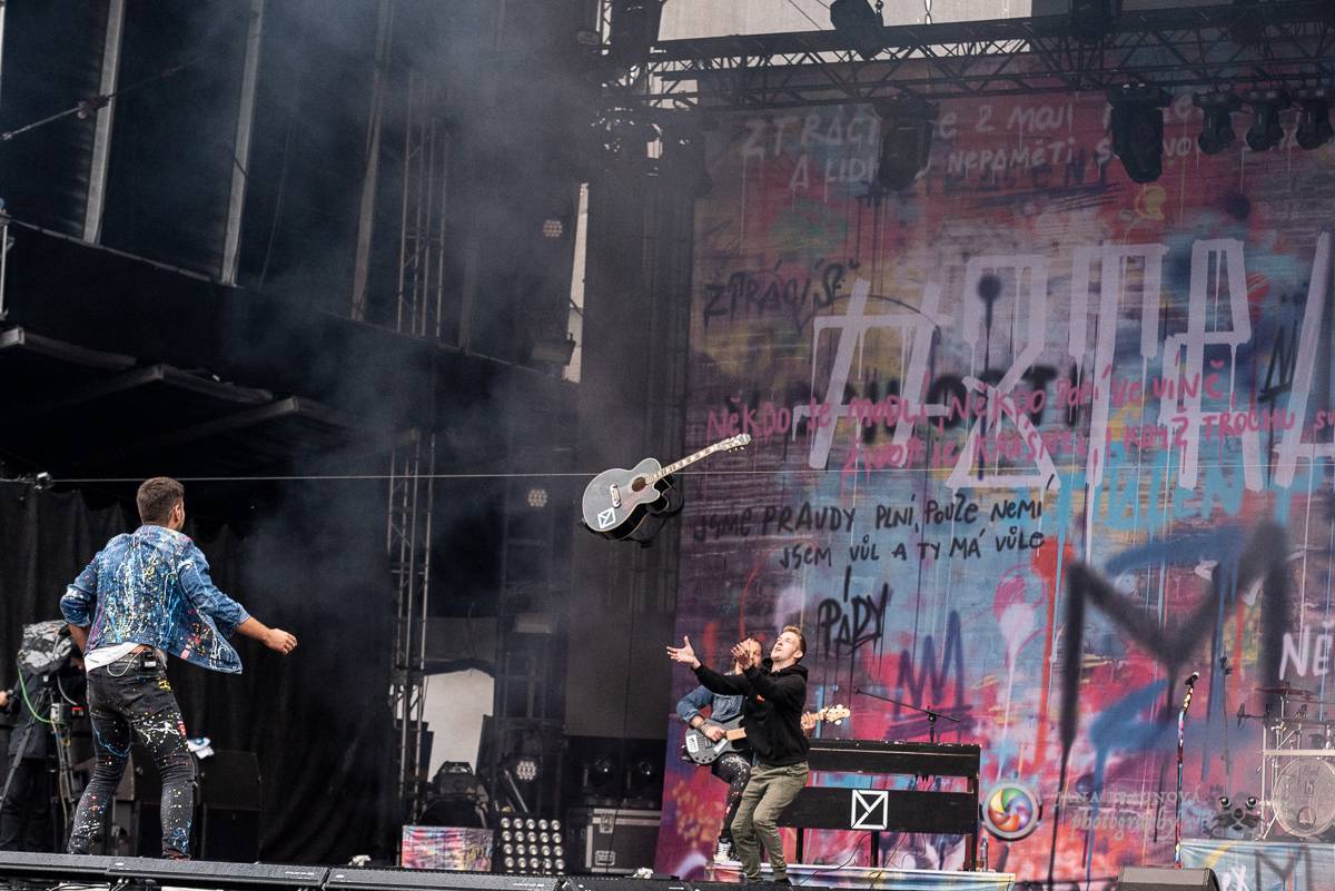 Promočený Létofest v Plzni rozpálili Kabát a Wanastowi Vjecy, Anna K. rozdávala pozitivní energii